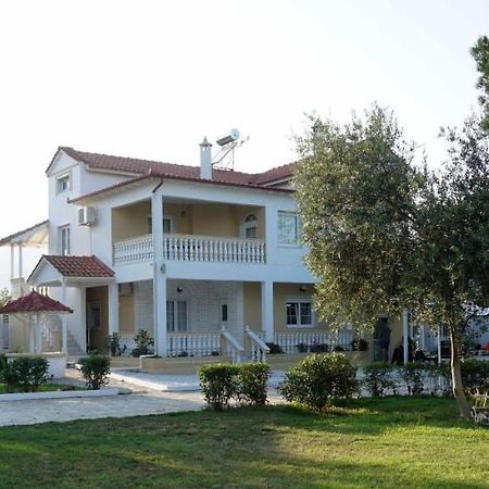 Villa Karras Vrasná المظهر الخارجي الصورة