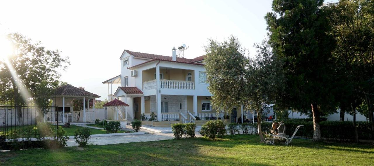Villa Karras Vrasná المظهر الخارجي الصورة