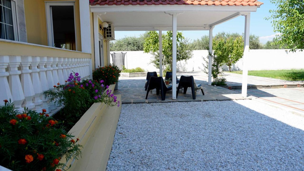 Villa Karras Vrasná المظهر الخارجي الصورة