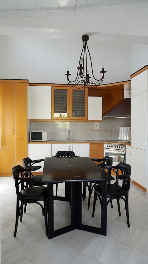 Villa Karras Vrasná المظهر الخارجي الصورة