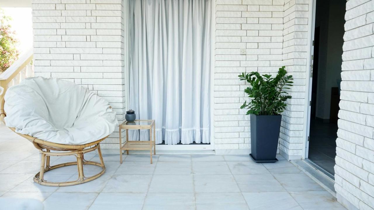 Villa Karras Vrasná المظهر الخارجي الصورة